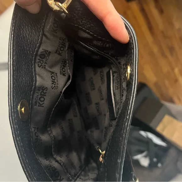 Michael Kors Hamilton Messenger Bag Crossbody Pebbled Leather Gold Accent, Black - Picture 6 of 7